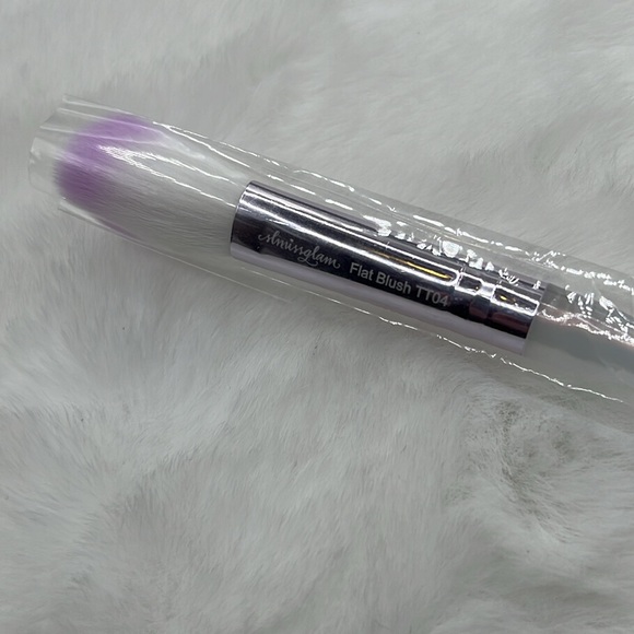 SLMissGlam Flat Brush TT04 Iridescent Unicorn Blush/Bronzer/Highlighter Brush - Picture 4 of 4